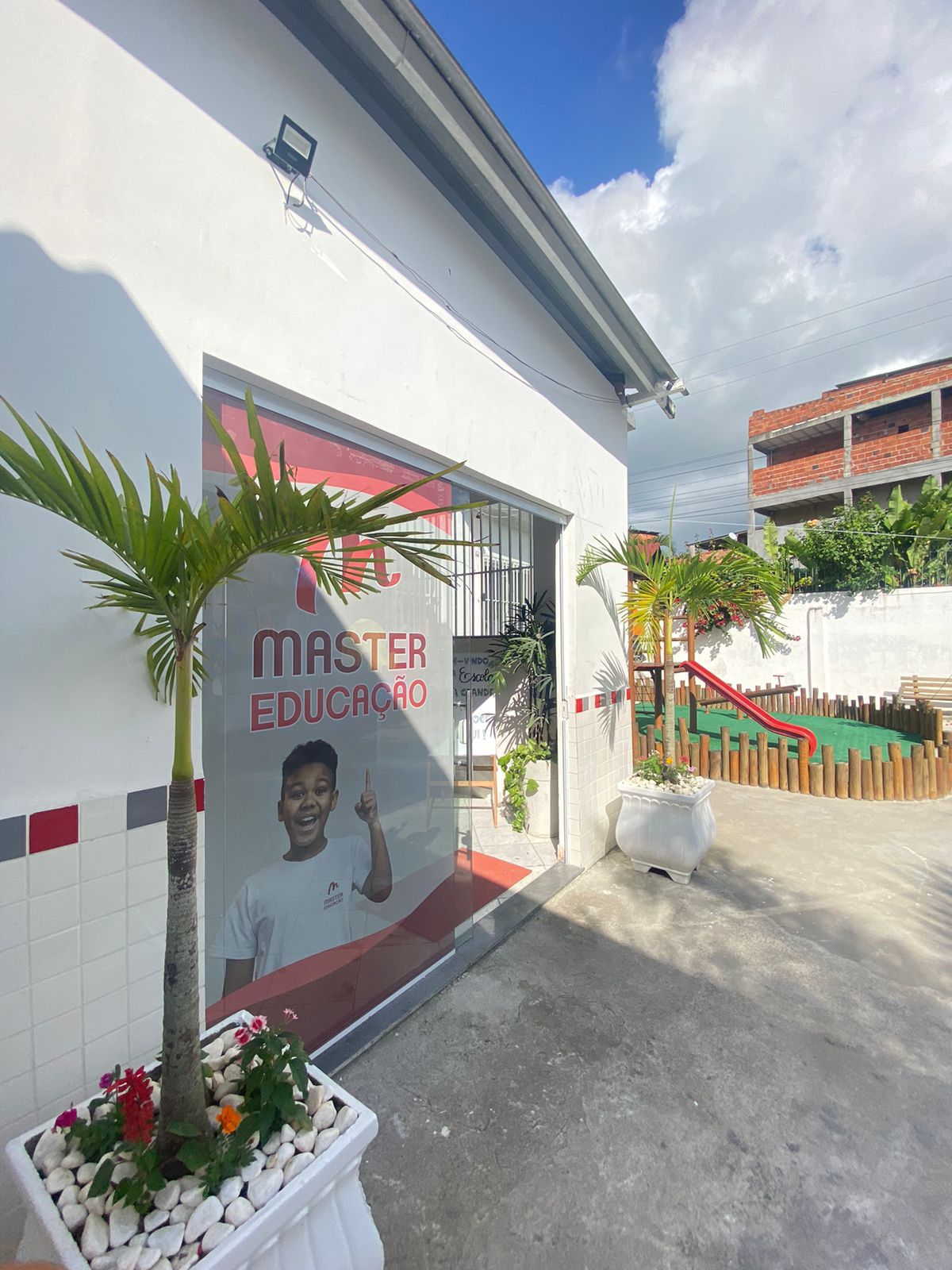 81f4bd43-b079-40be-afe4-eba697d39145